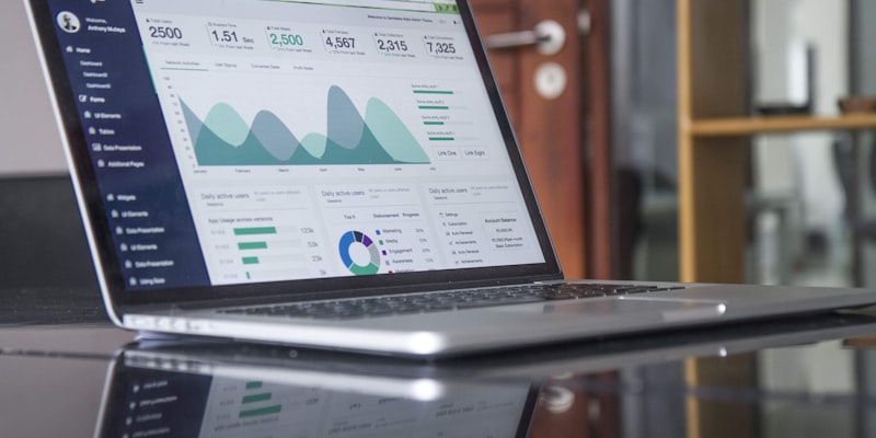 Web analytics dashboard for business websites
